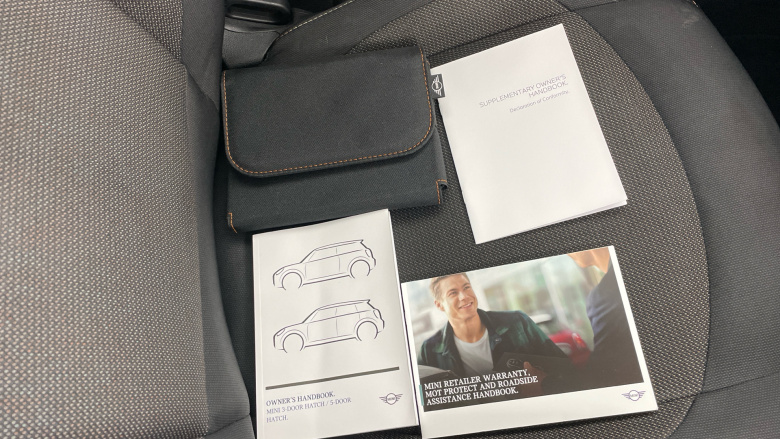 MINI Hatchback 1.5 Cooper Classic Premium 5dr Auto Petrol Hatchback